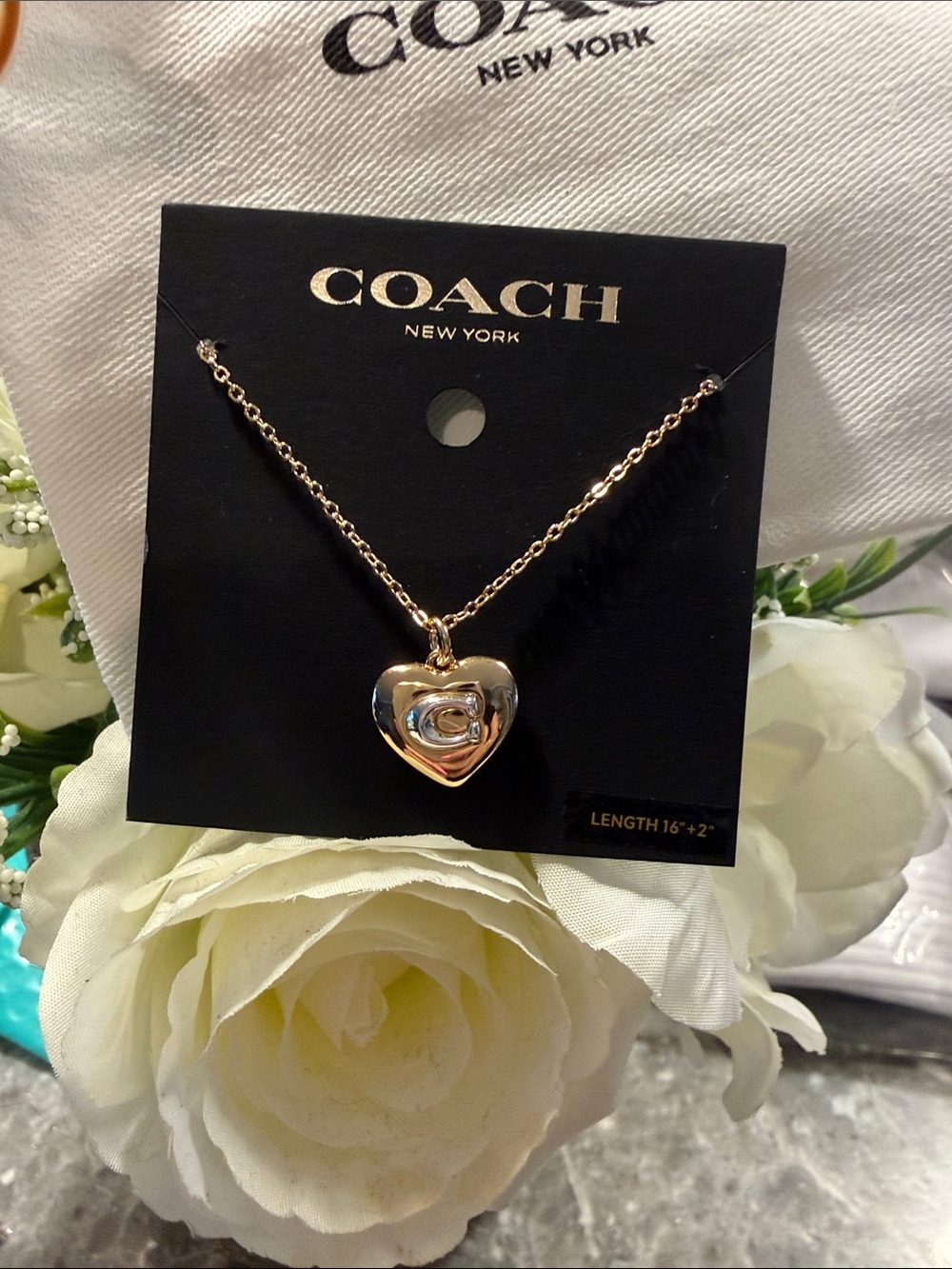 Coach Gold Heart Pendant Necklace with Signature 'C' 16-18 inch & dusty - Picture 3 of 4